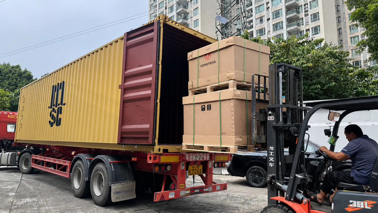 BAOHUA equipment container loading