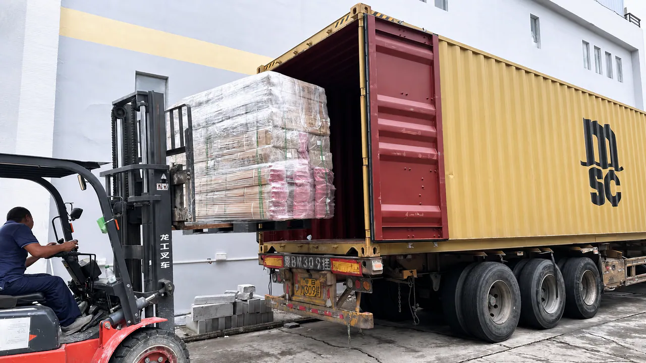 BAOHUA packaged equipment prepared for container shipment